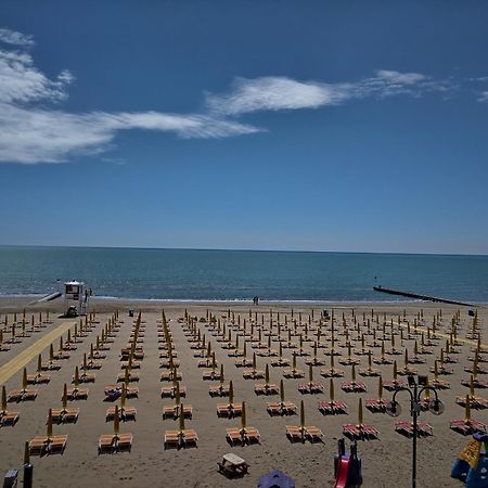Hotel Loreley Лідо-ді-Єзоло Екстер'єр фото