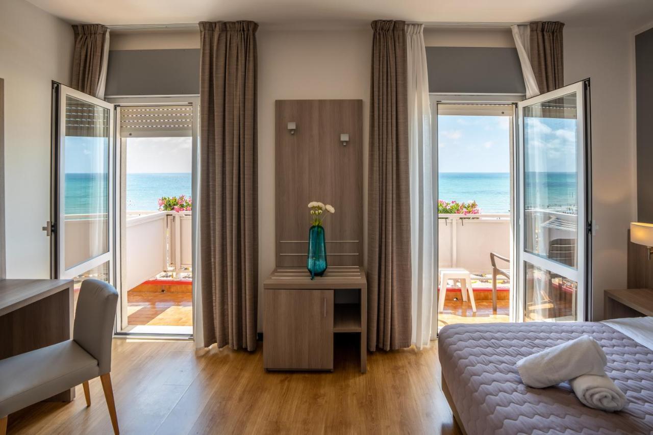 Hotel Loreley Лідо-ді-Єзоло Екстер'єр фото