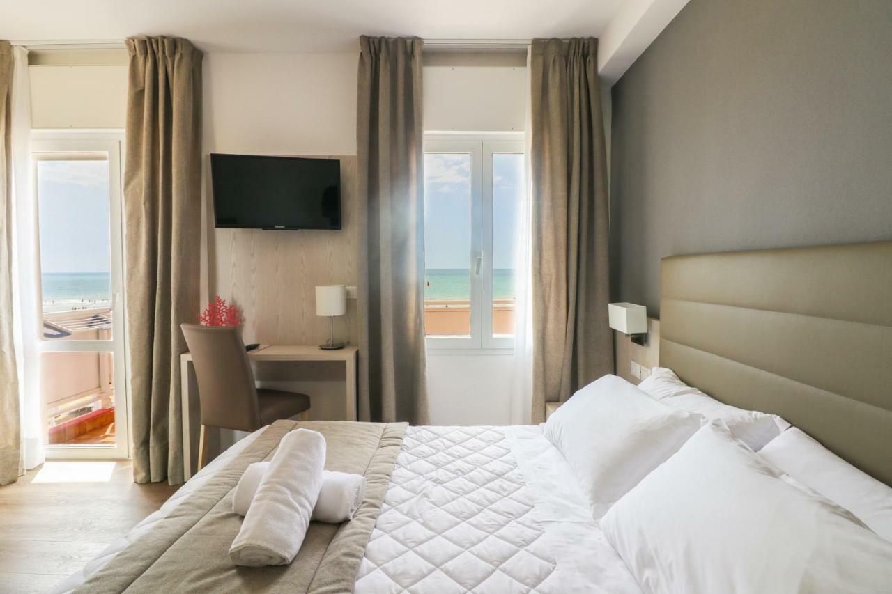 Hotel Loreley Лідо-ді-Єзоло Екстер'єр фото